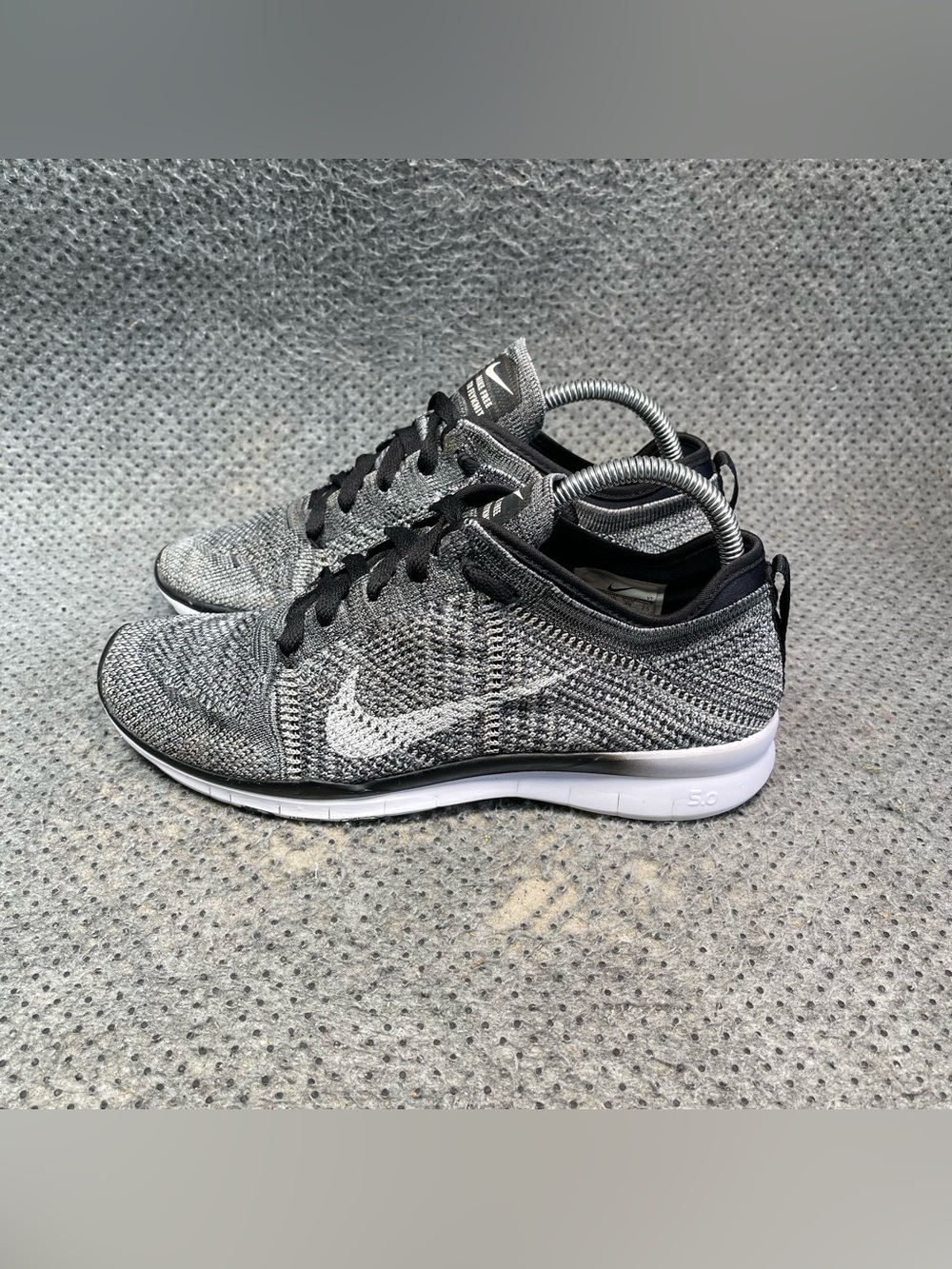 Nike Free TR Flyknit Oreo Shoes Size 8 Women’s